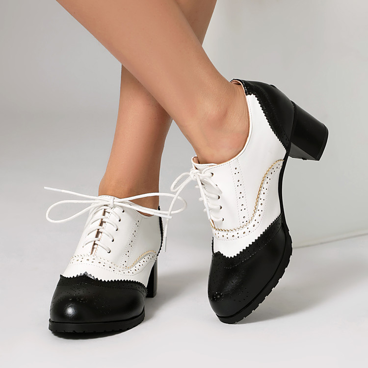Deep Mouth Flat Shoes with Lace-Up and Chunky Heel
